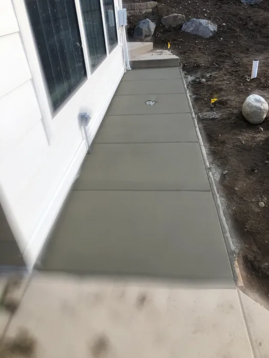 Concrete walkway with defined joints
