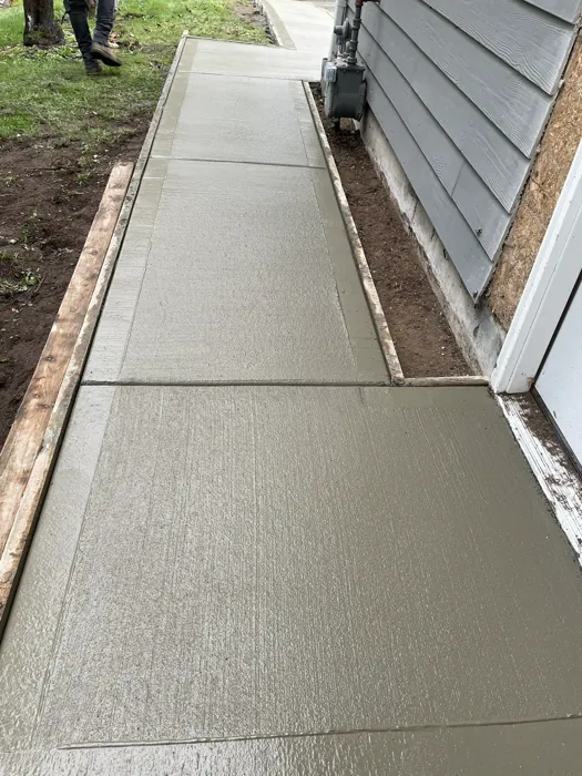 Concrete walkway with defined joints